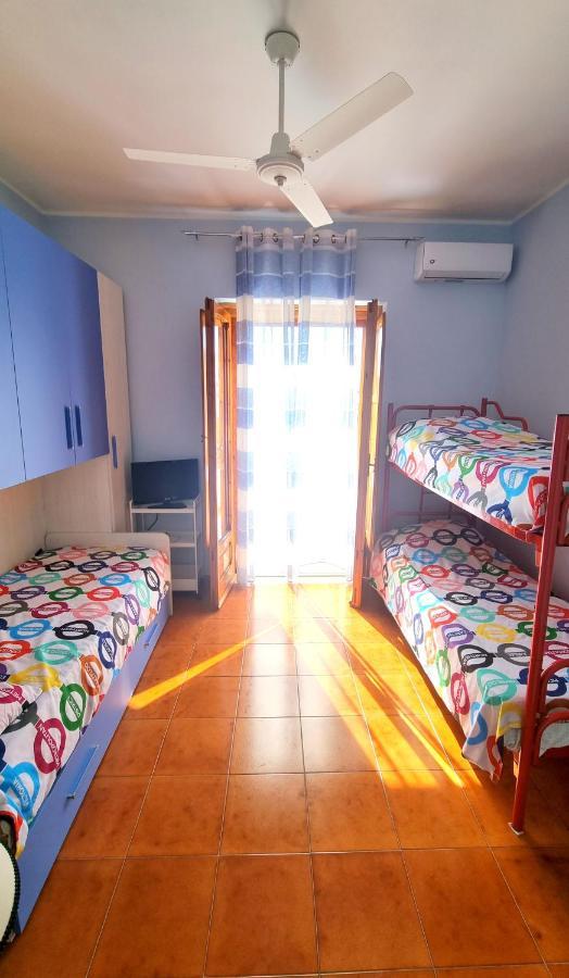 טרני Casa Vacanze Cristoforo Colombo Holiday מראה חיצוני תמונה