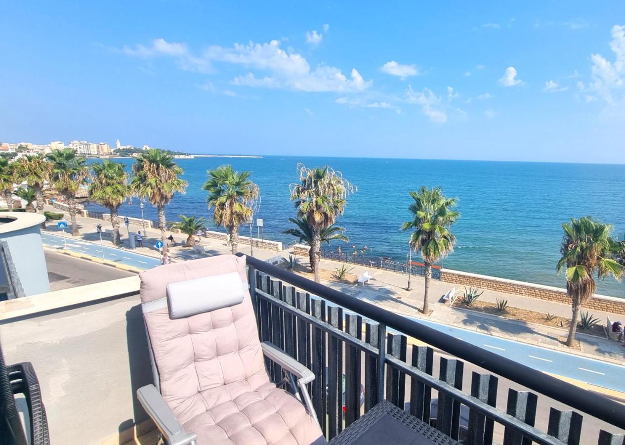 טרני Casa Vacanze Cristoforo Colombo Holiday מראה חיצוני תמונה