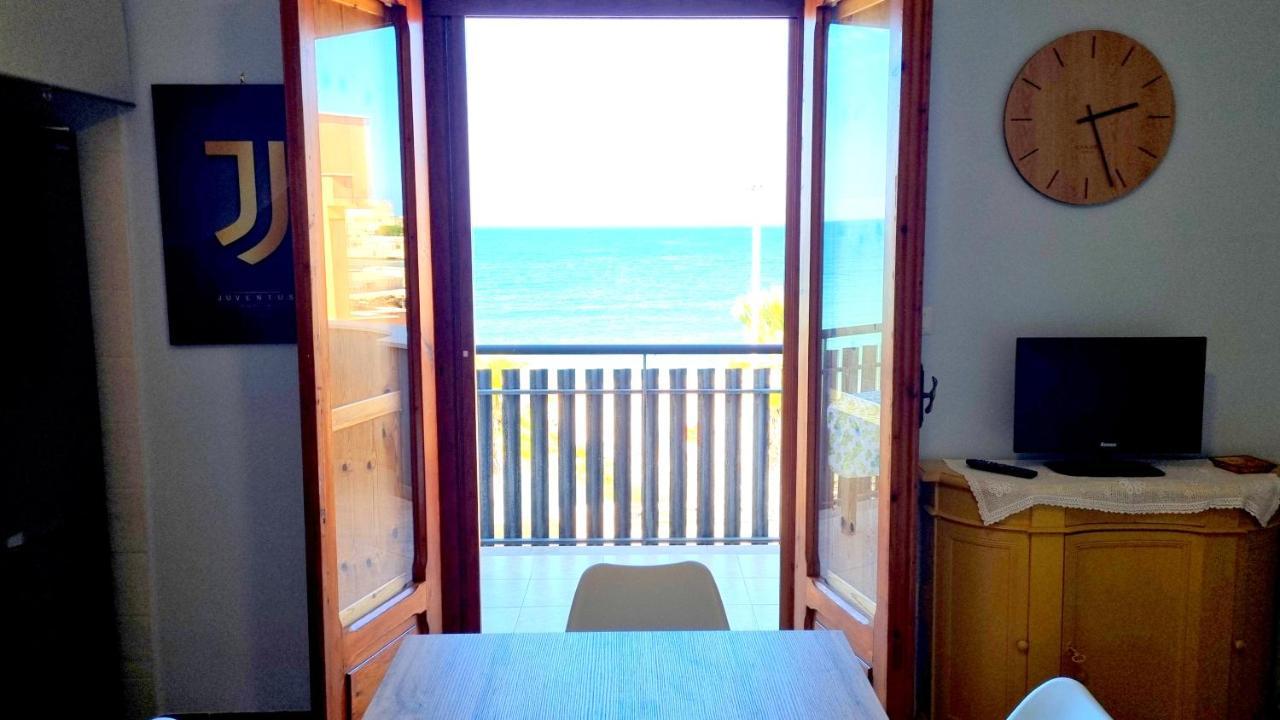 טרני Casa Vacanze Cristoforo Colombo Holiday מראה חיצוני תמונה